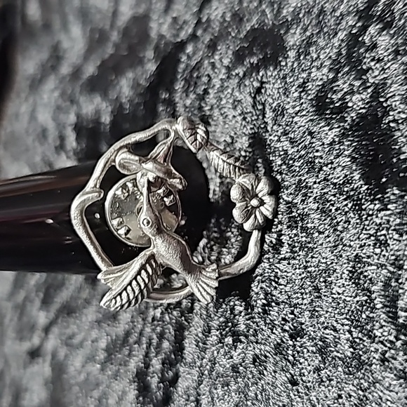 Vintage LCD Hummingbird Brooch Pin Floral Wreath Pewter Lindsay Claire Designs - Picture 2 of 5